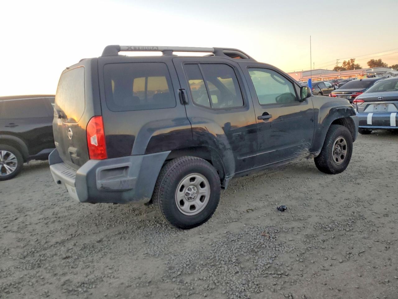 2011 Nissan Xterra Off Road - Image 3