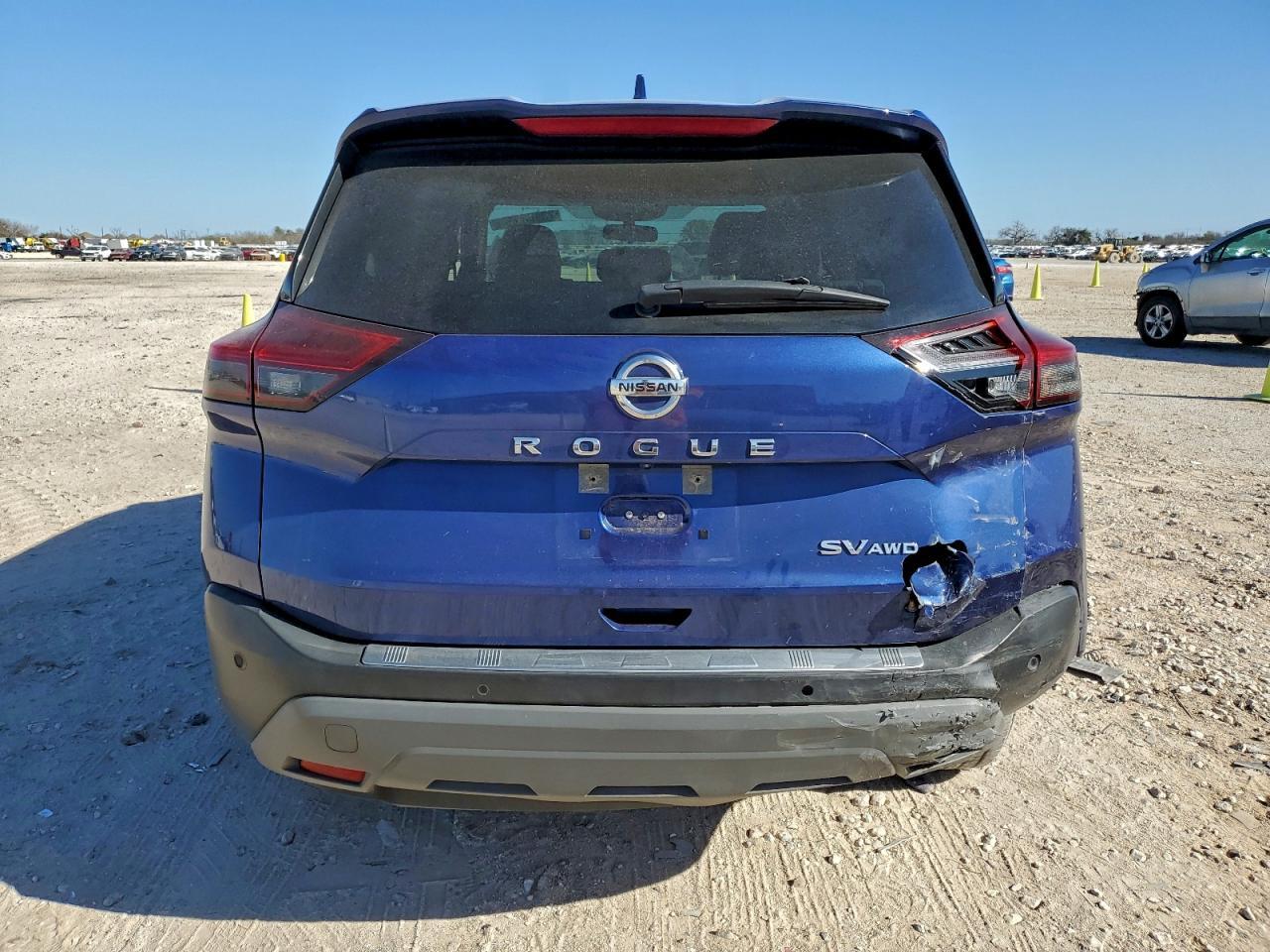 2021 Nissan Rogue Sv - Image 6