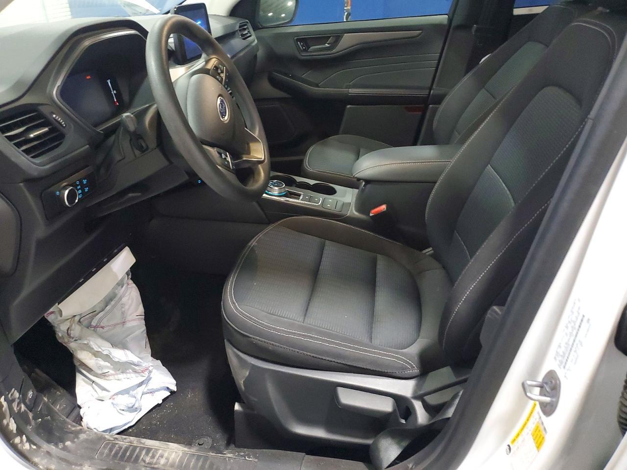 2023 Ford Escape - Image 7