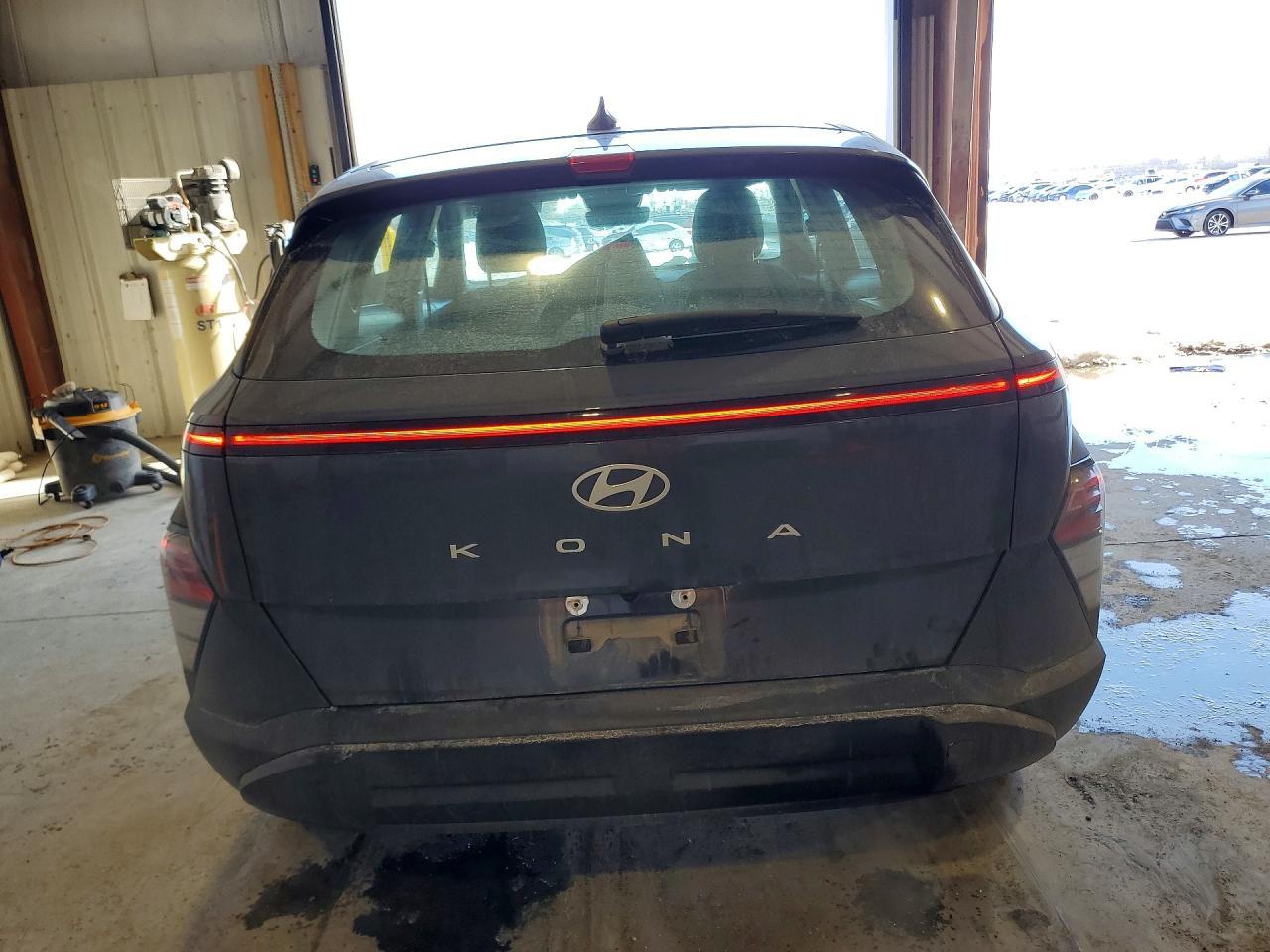 2025 Hyundai Kona Se - Image 6