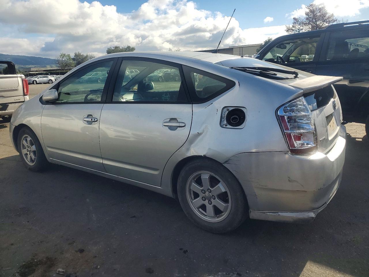 2005 Toyota Prius C - Фото 2