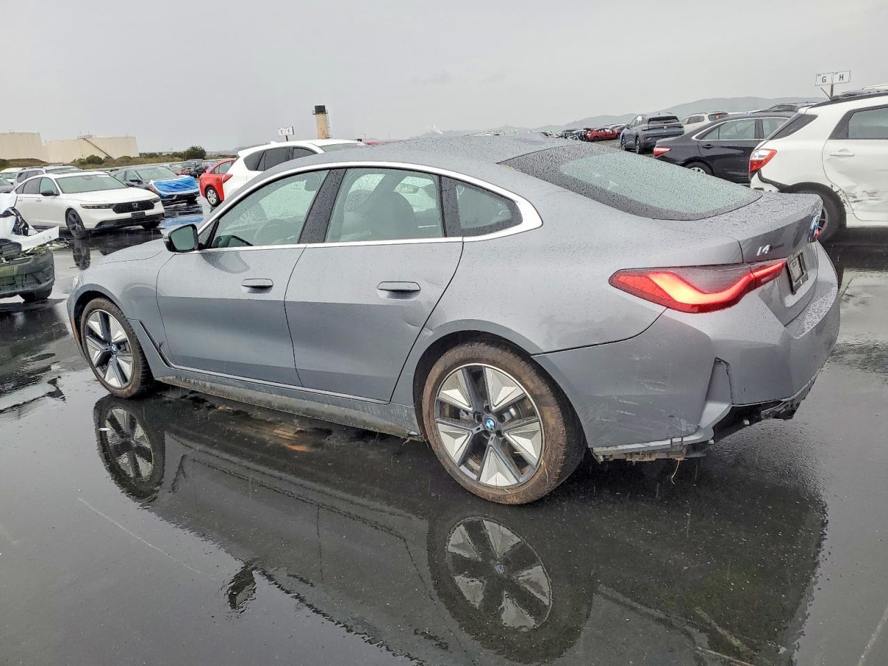 2025 BMW I4 Edrive 40 - Image 2