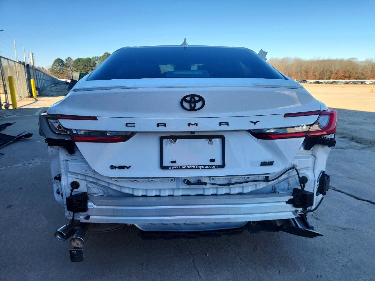 2025 Toyota Camry Se - Фото 6