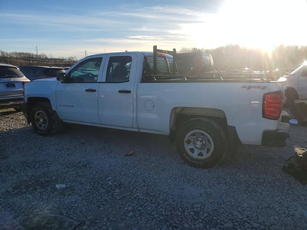 2015 Chevrolet Silverado K1500 - Фото 2