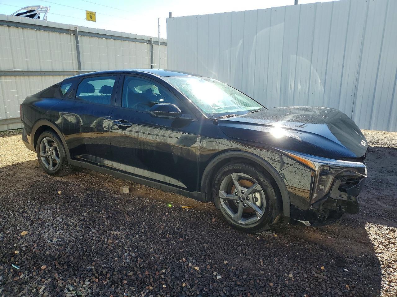 2025 Kia K4 Lx - Image 4