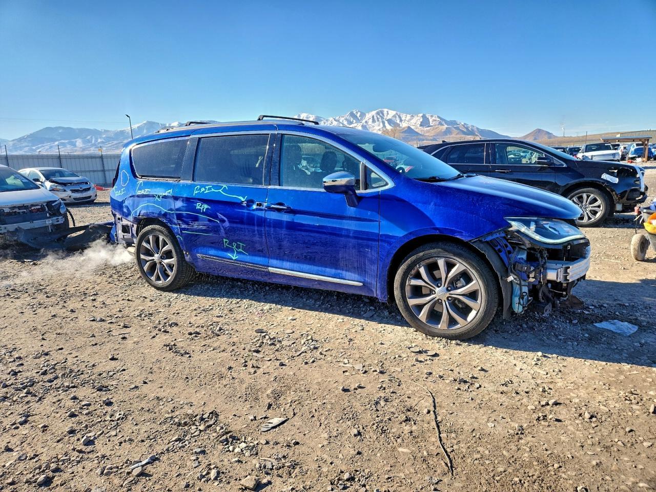 2020 Chrysler Pacifica Limited - Фото 4