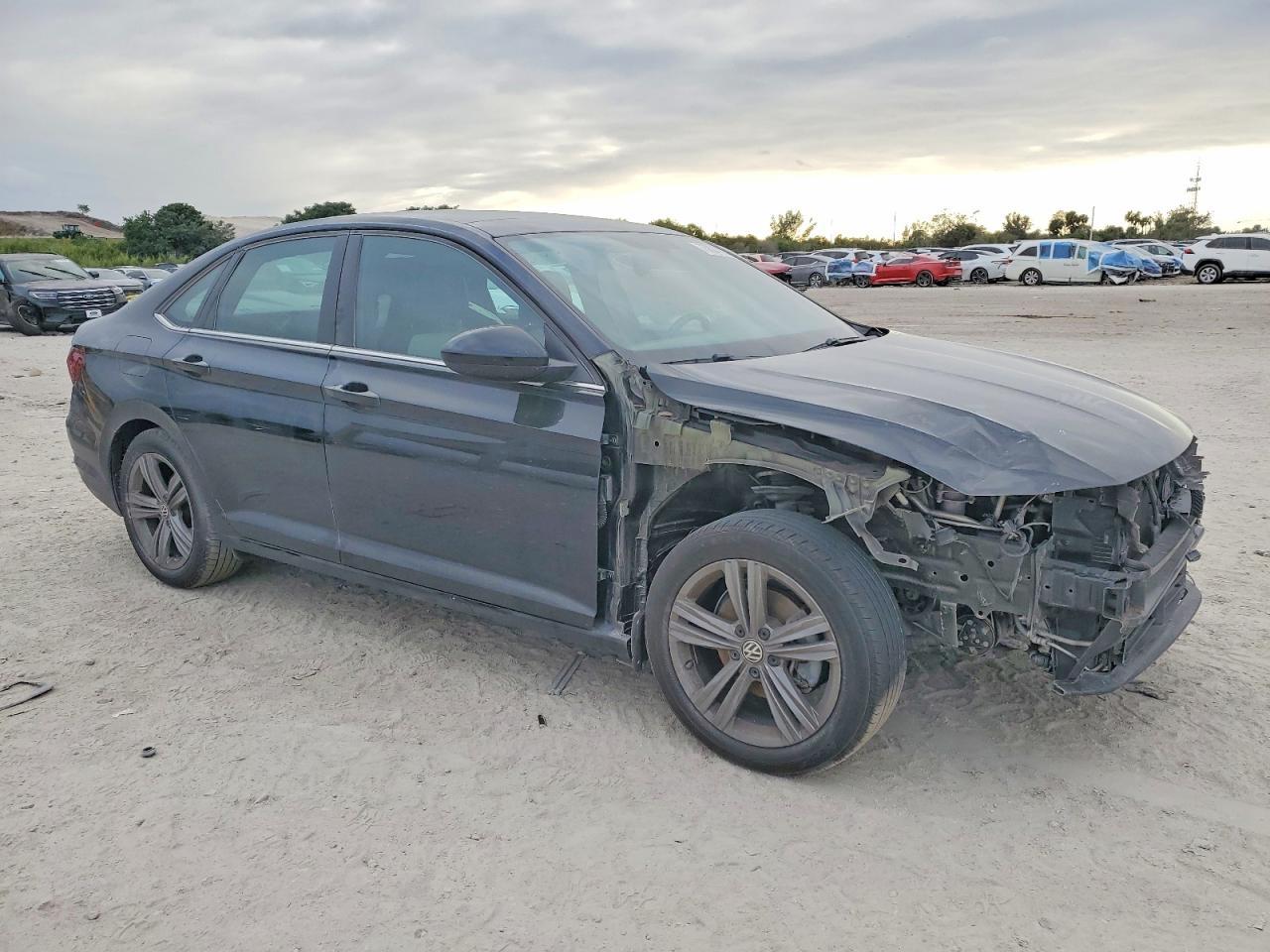 2021 Volkswagen Jetta - Фото 4