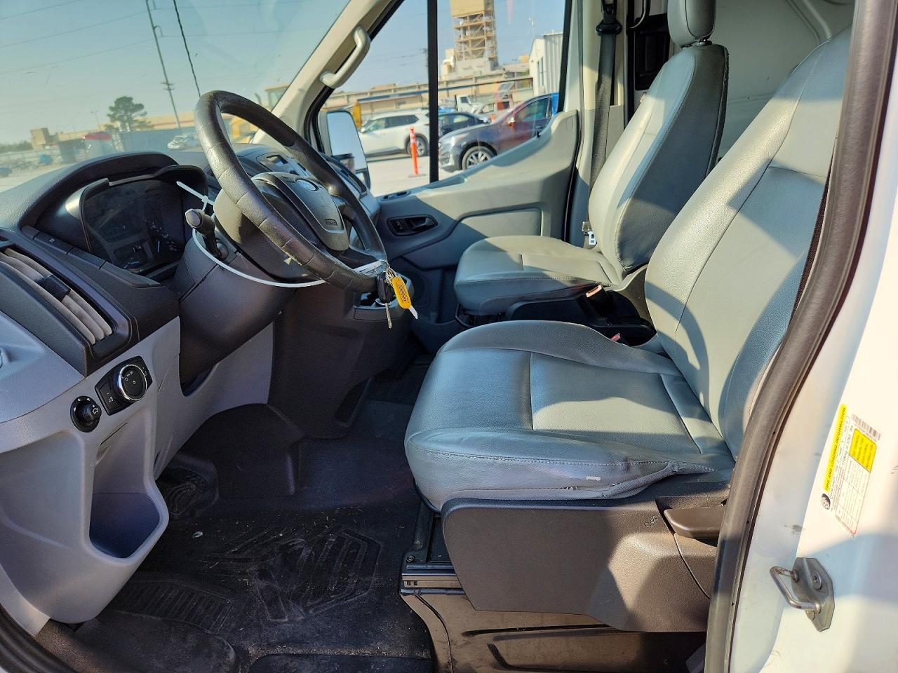 2017 Ford Transit T-250 Delivery Van - Фото 7