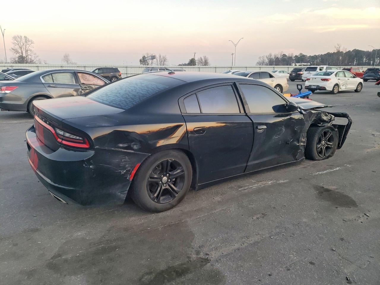 2019 Dodge Charger Sxt - Image 3