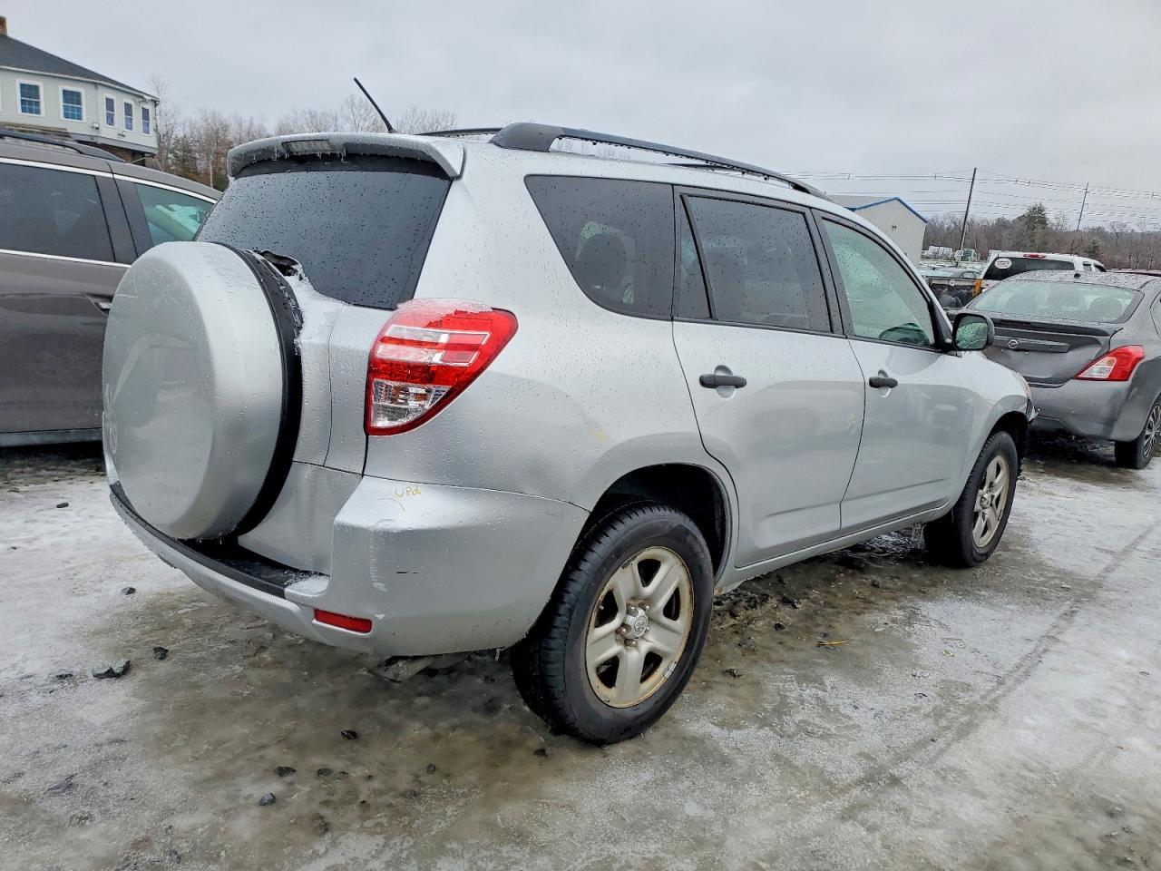 2011 Toyota Rav4 Base - Фото 3