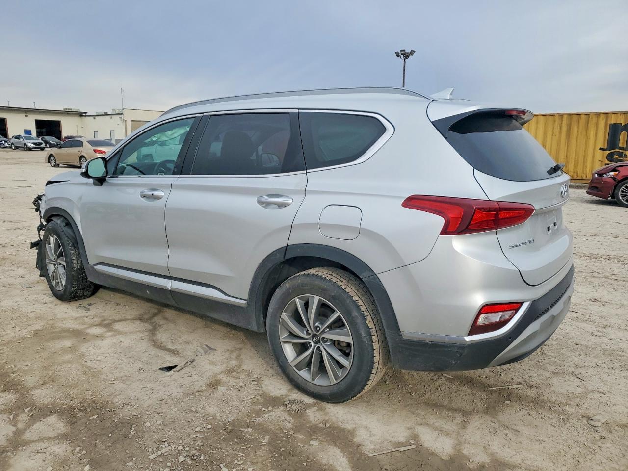2019 Hyundai Santa Fe Limited - Фото 2