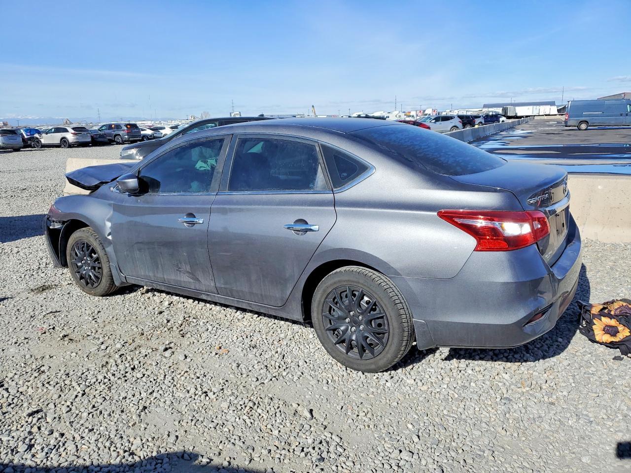 2019 Nissan Sentra S - Фото 2