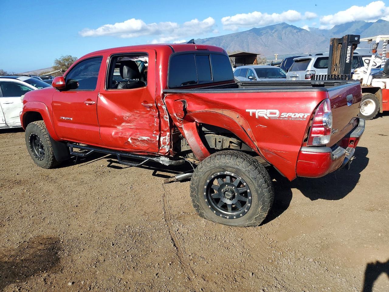2015 Toyota Tacoma Double Cab - Image 2