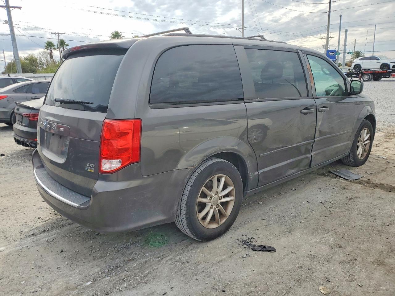 2016 Dodge Grand Caravan Sxt - Image 3