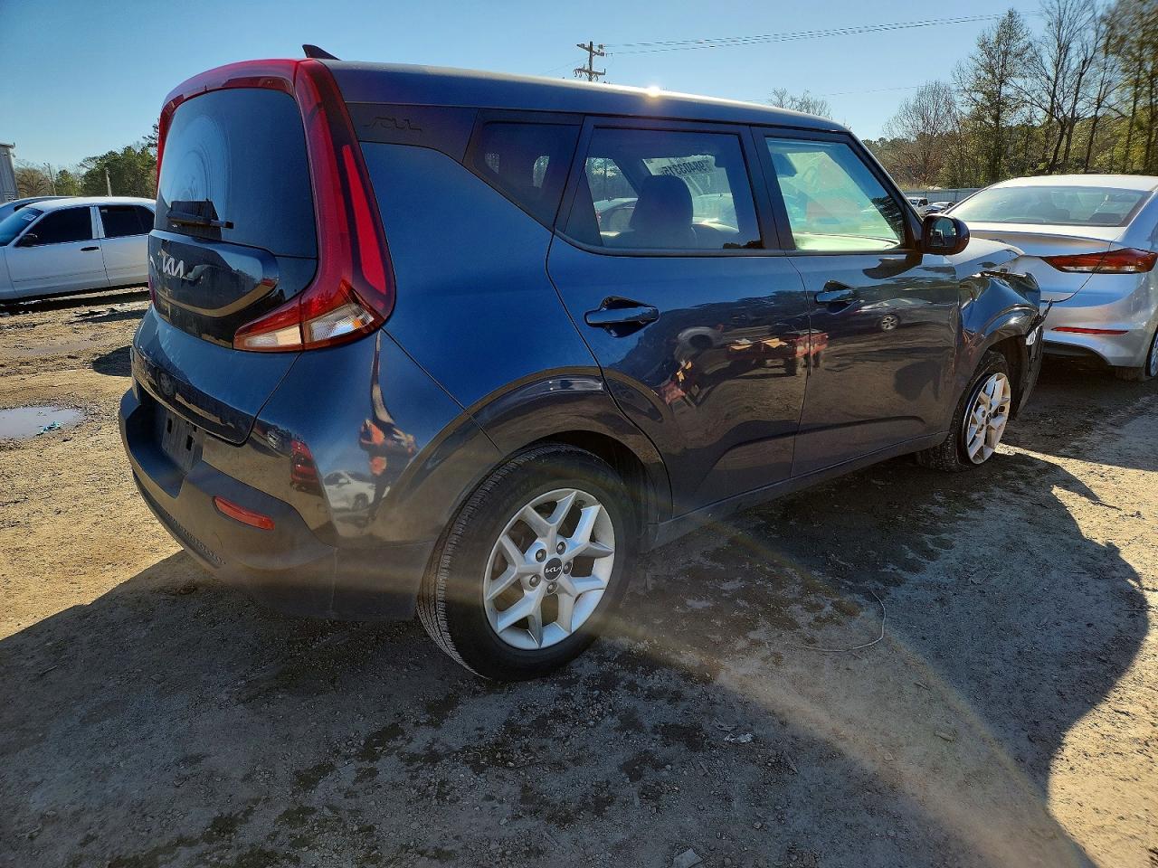 2022 Kia Soul Lx - Image 3