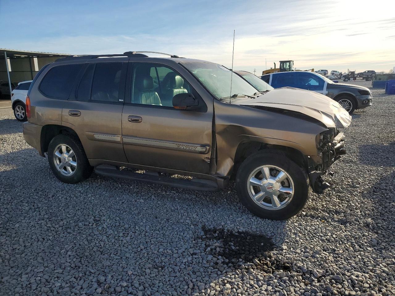 2003 GMC Envoy - Фото 4
