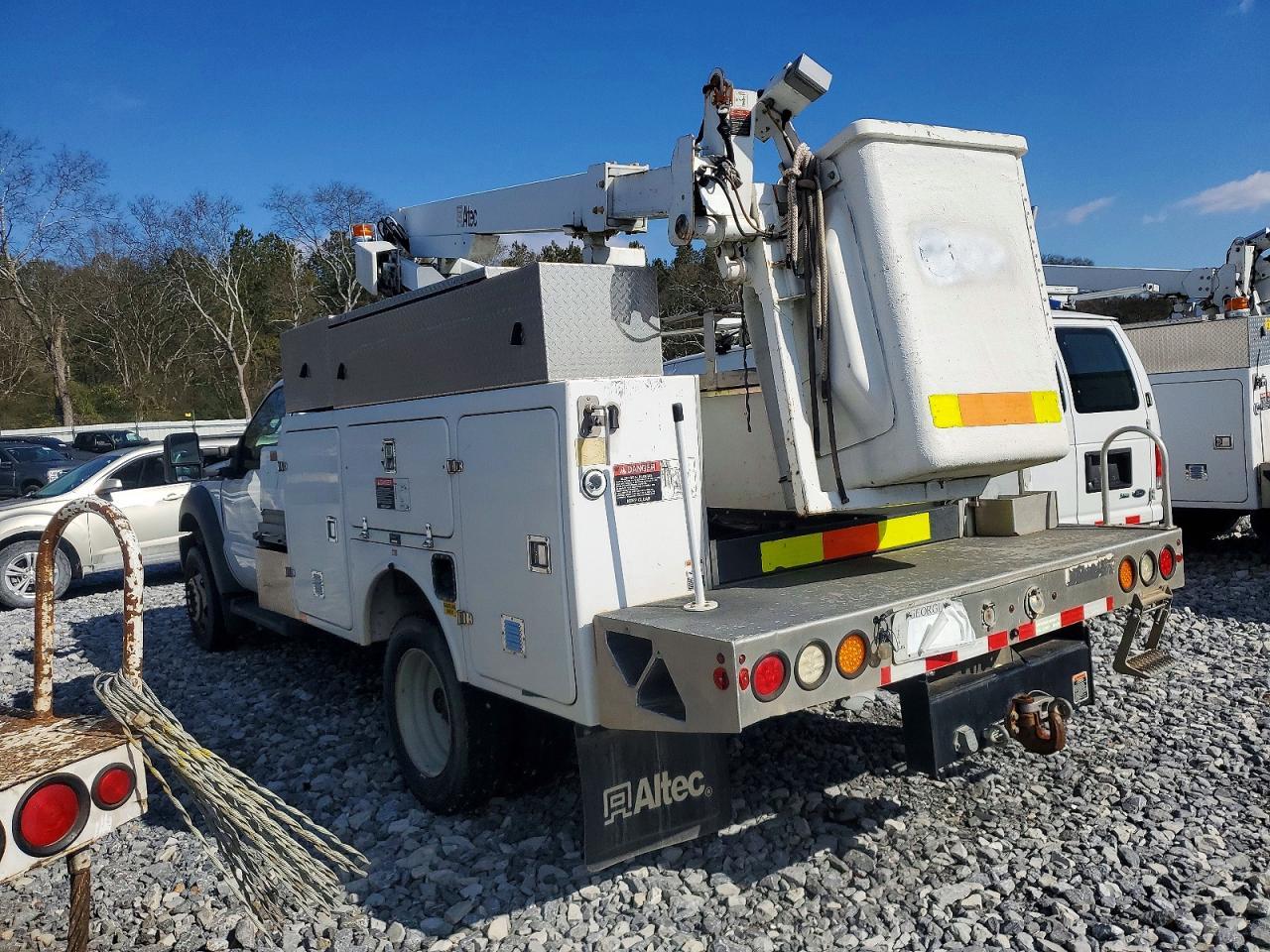 2015 Ford F450 Super Duty - Фото 2