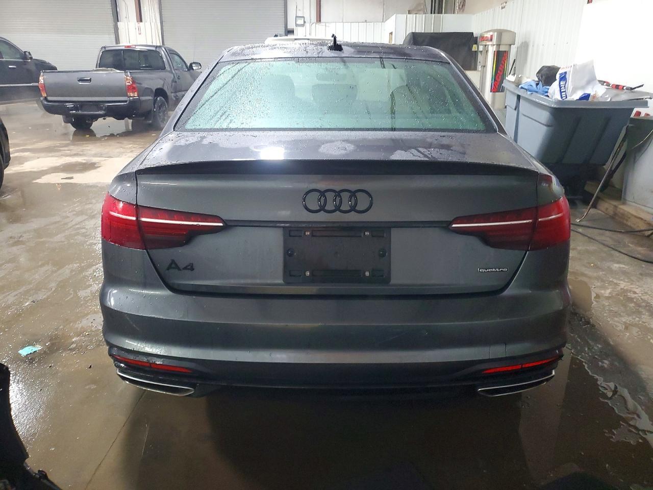 2022 Audi A4 Premium Plus 45 - Фото 6