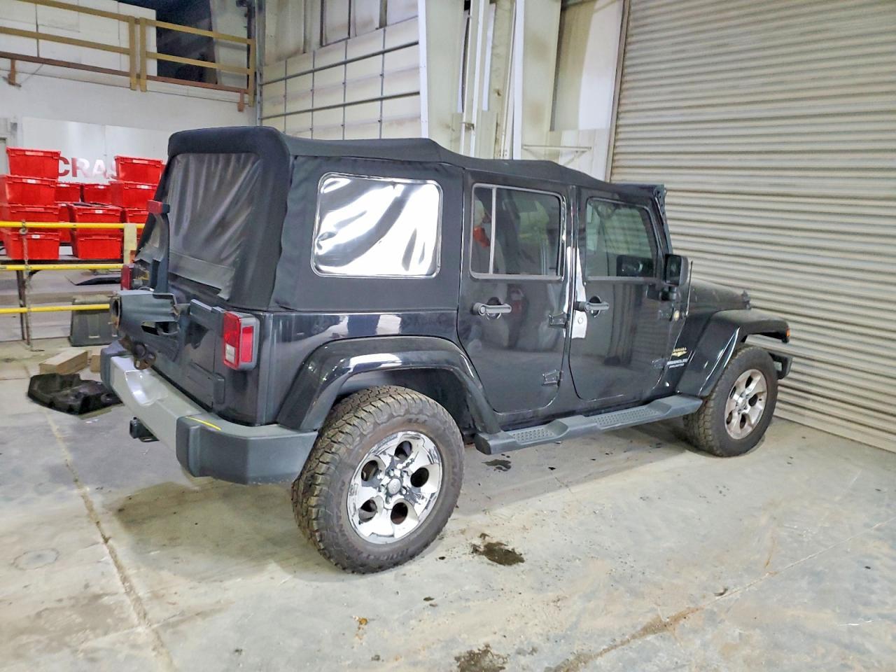 2015 Jeep Wrangler Unlimited Sahara - Фото 3