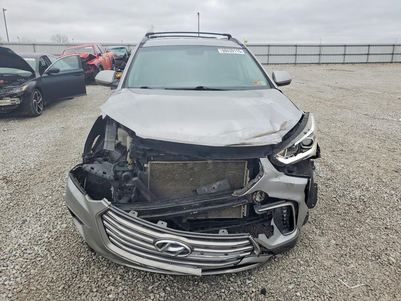 2017 Hyundai Santa Fe Se - Фото 5
