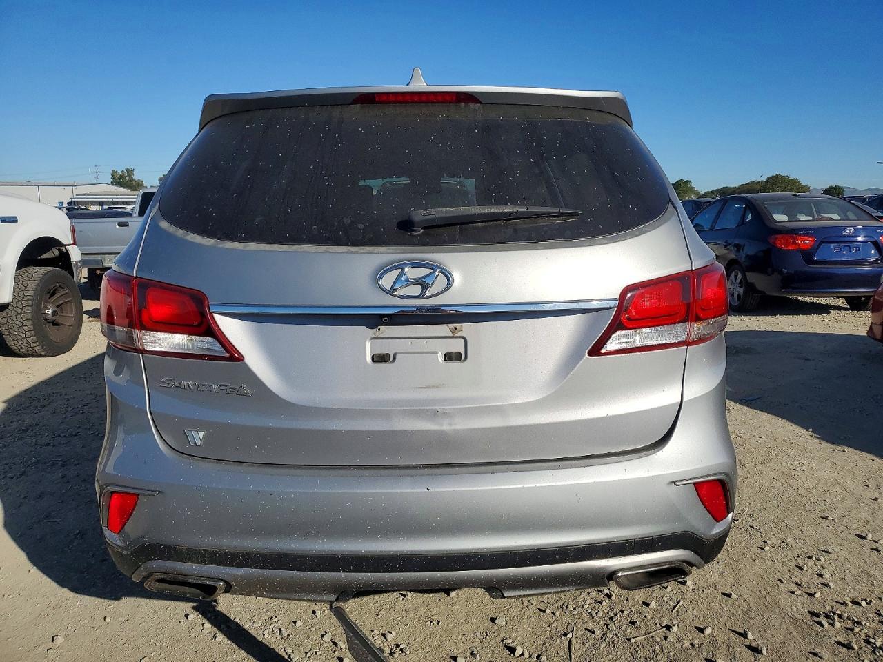 2017 Hyundai Santa Fe Se - Фото 6