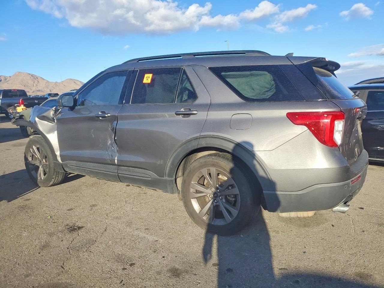 2021 Ford Explorer Xlt - Фото 2
