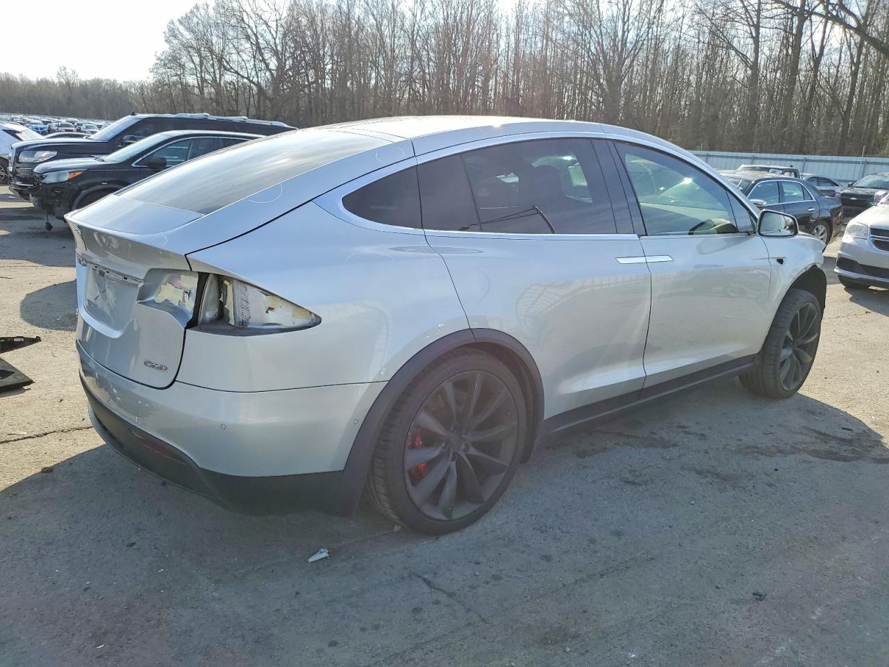 2016 Tesla Model X - Фото 3