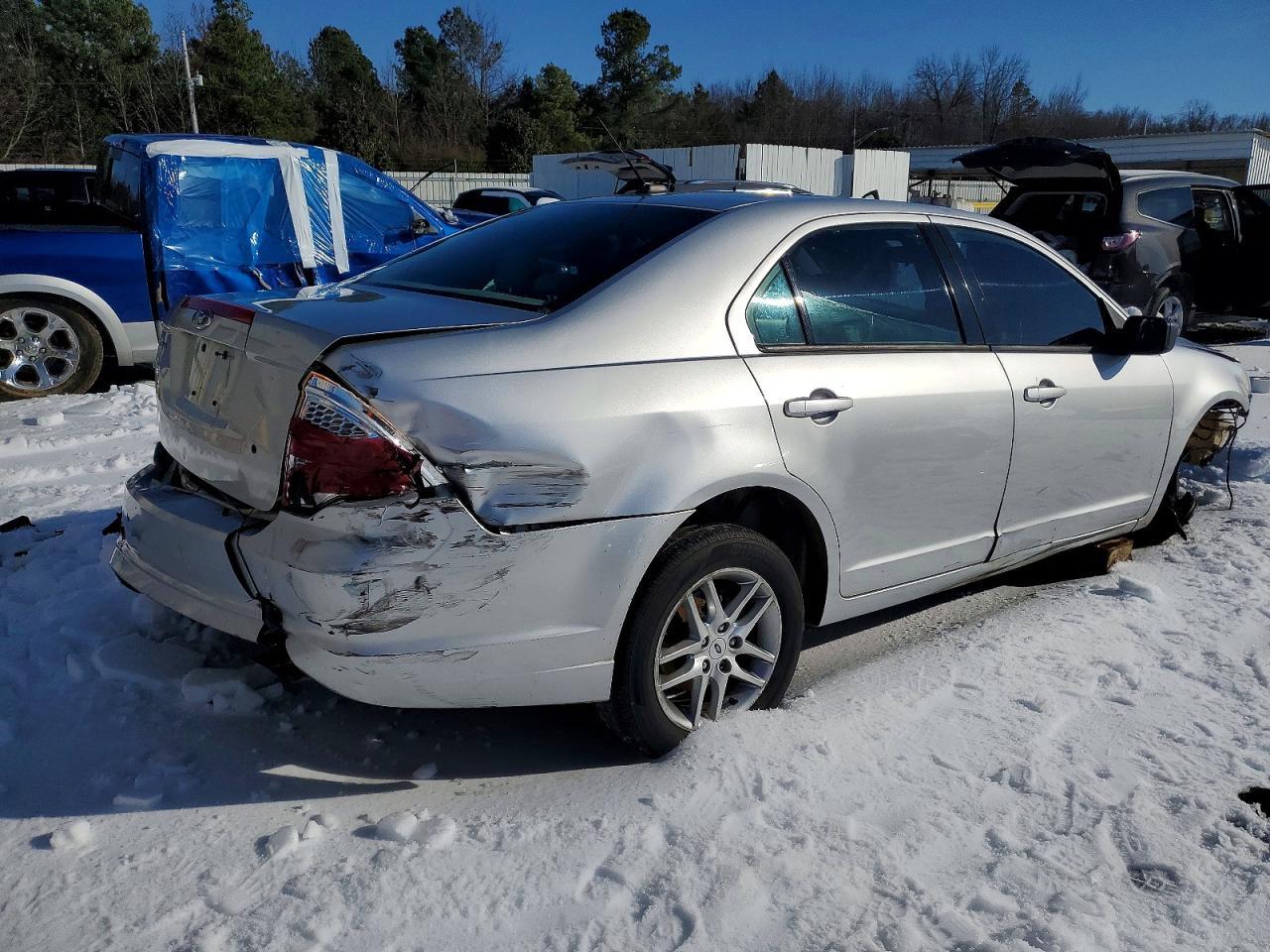 2012 Ford Fusion S - Фото 3