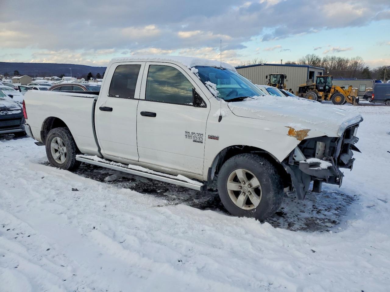 2019 Ram 1500 Classic Tradesman - Image 4