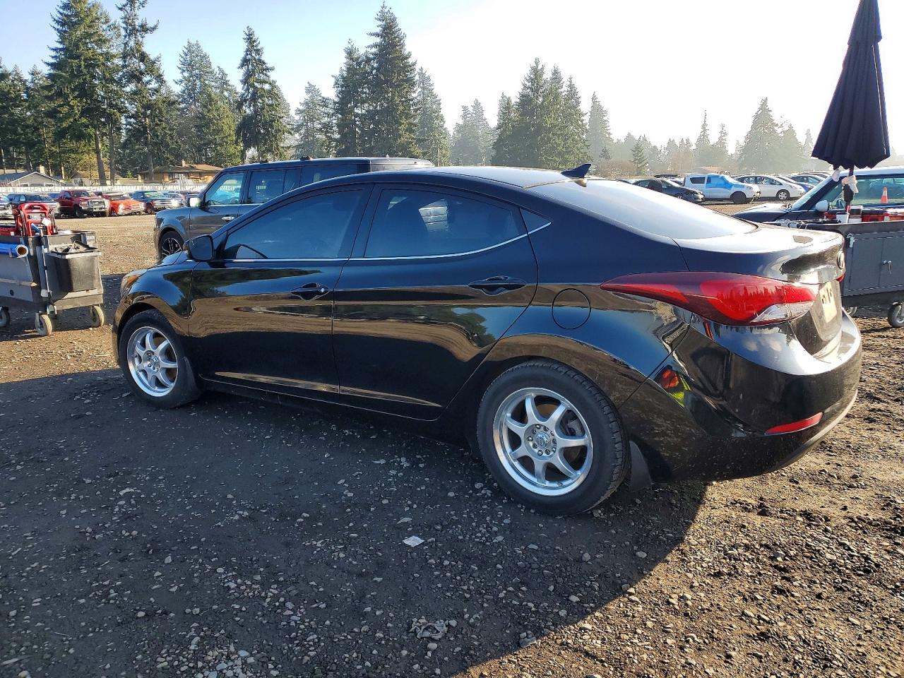 2016 Hyundai Elantra Se - Image 2