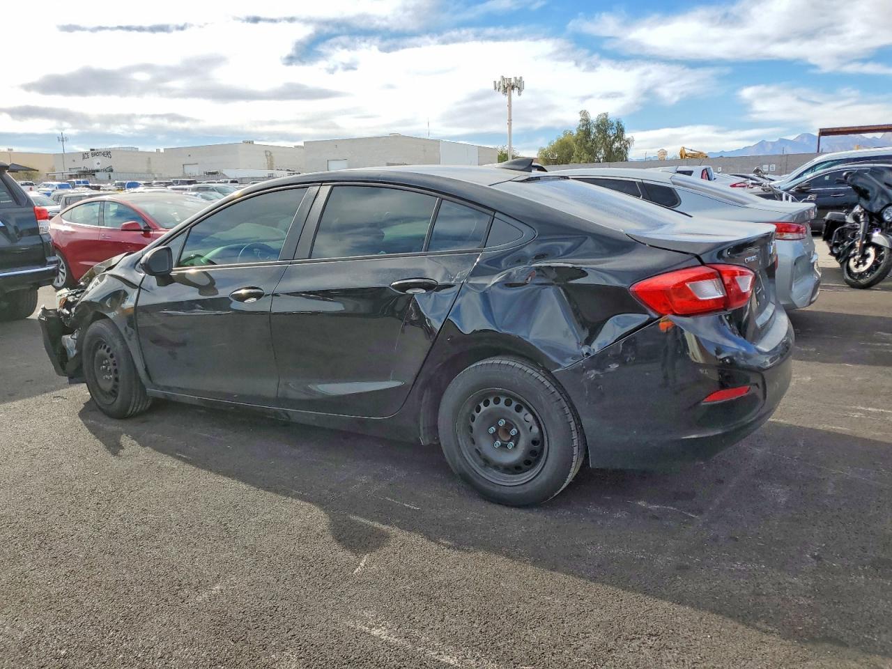 2017 Chevrolet Cruze Ls - Image 2