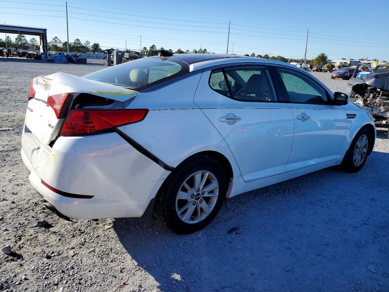 2013 Kia Optima Ex - Image 3