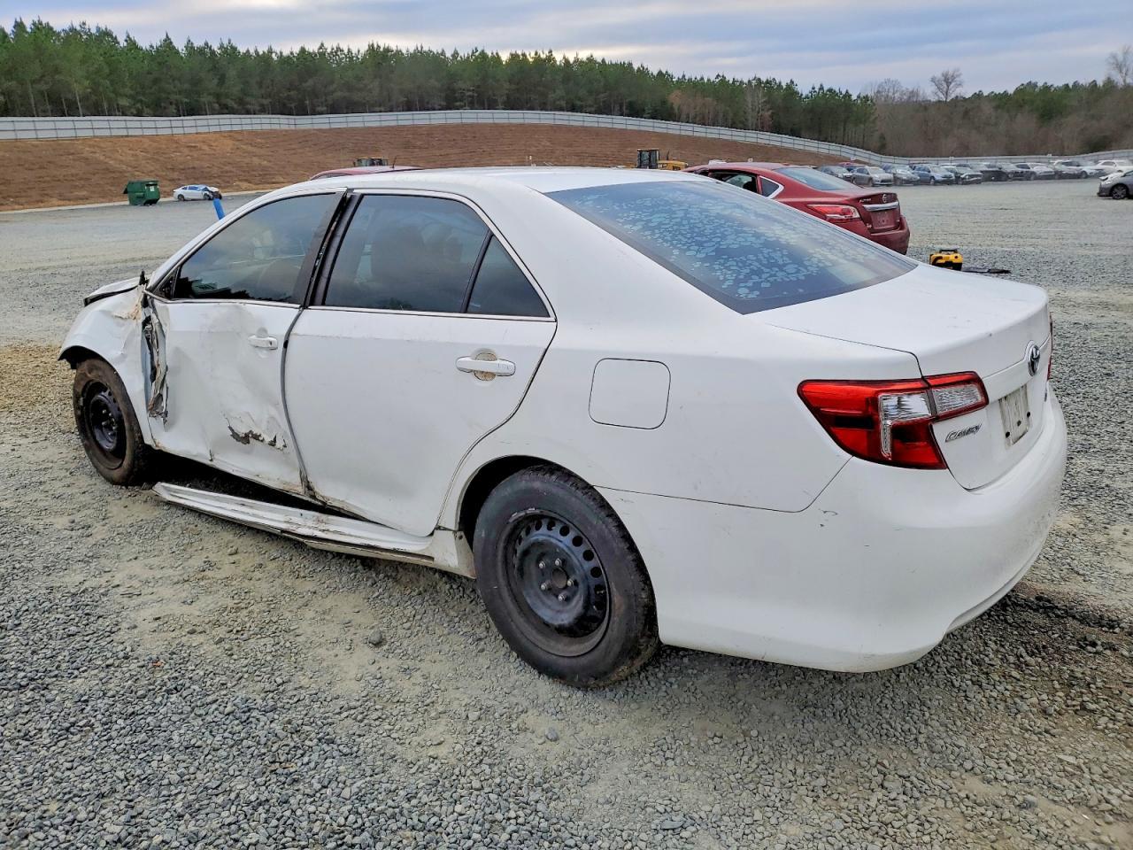 2014 Toyota Camry Hybrid - Фото 2