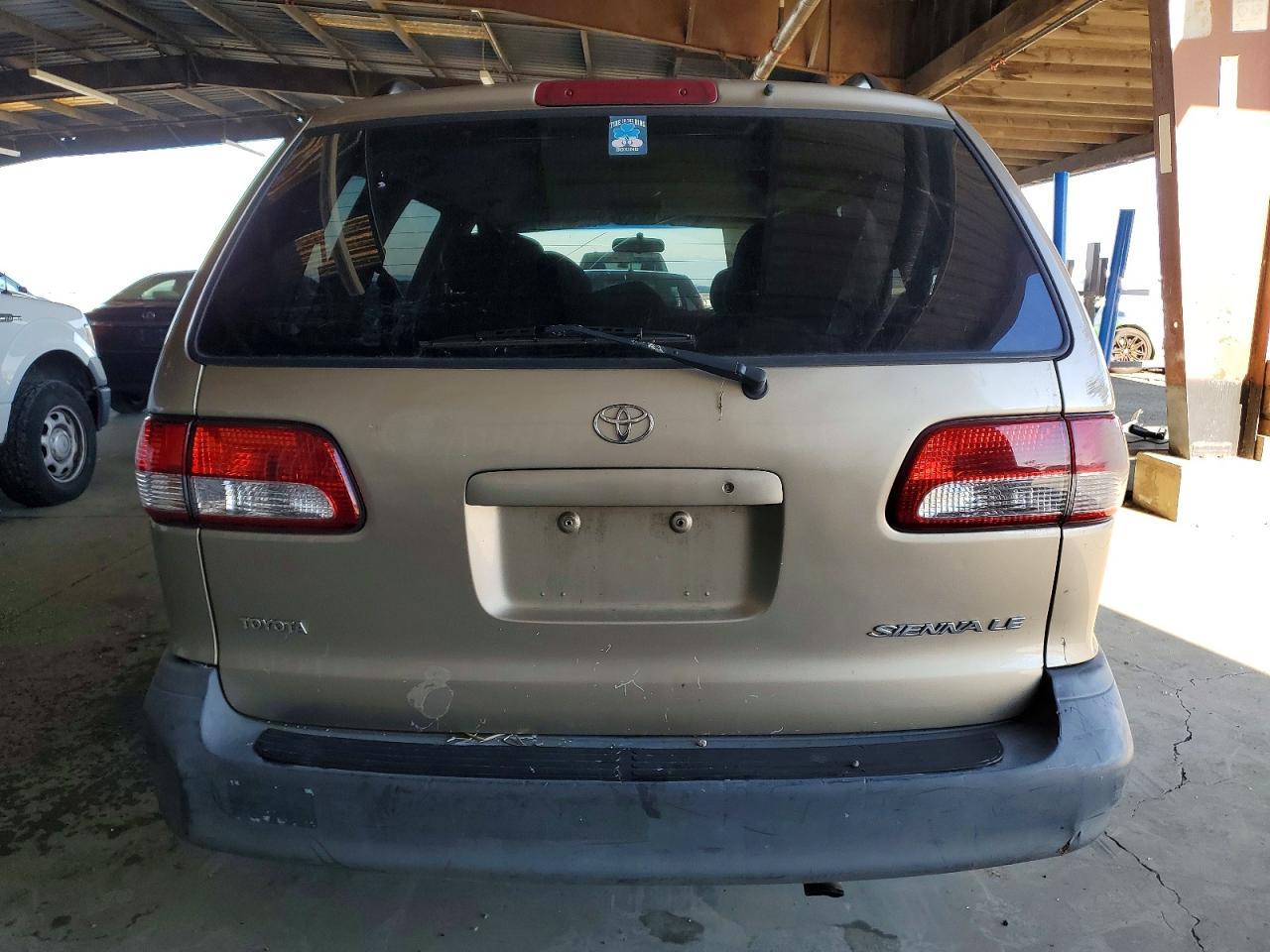 2003 Toyota Sienna Le - Фото 6