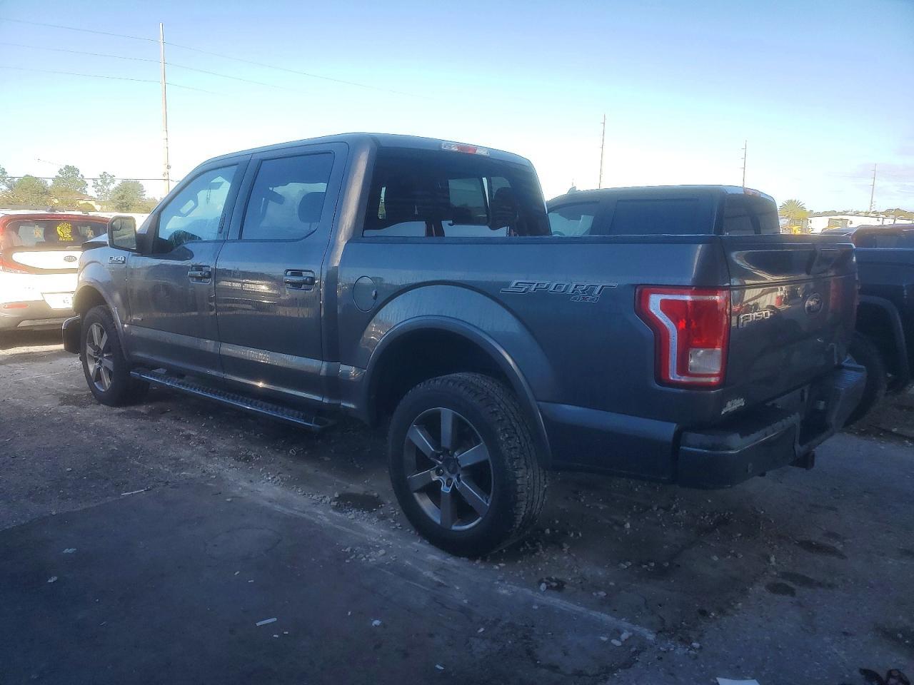 2015 Ford F150 Supercrew - Фото 2