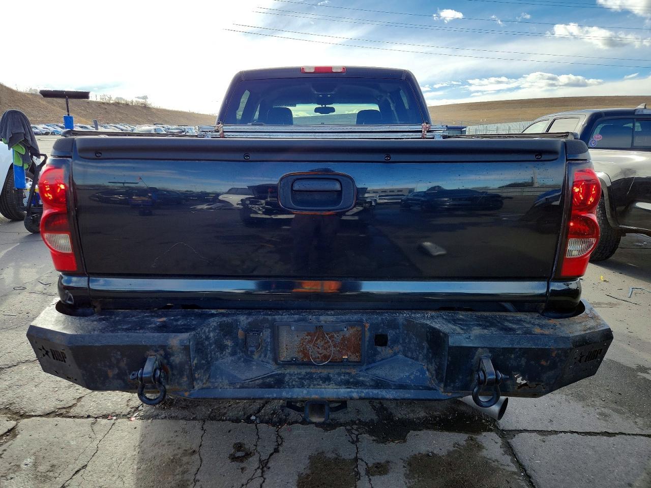 2007 Chevrolet Silverado K2500 Heavy Duty - Image 6