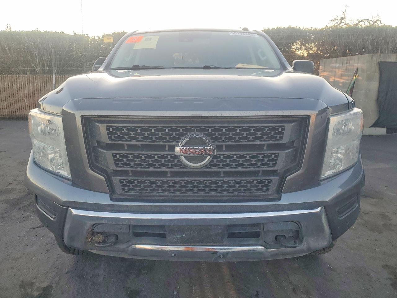 2021 Nissan Titan Sv - Image 5