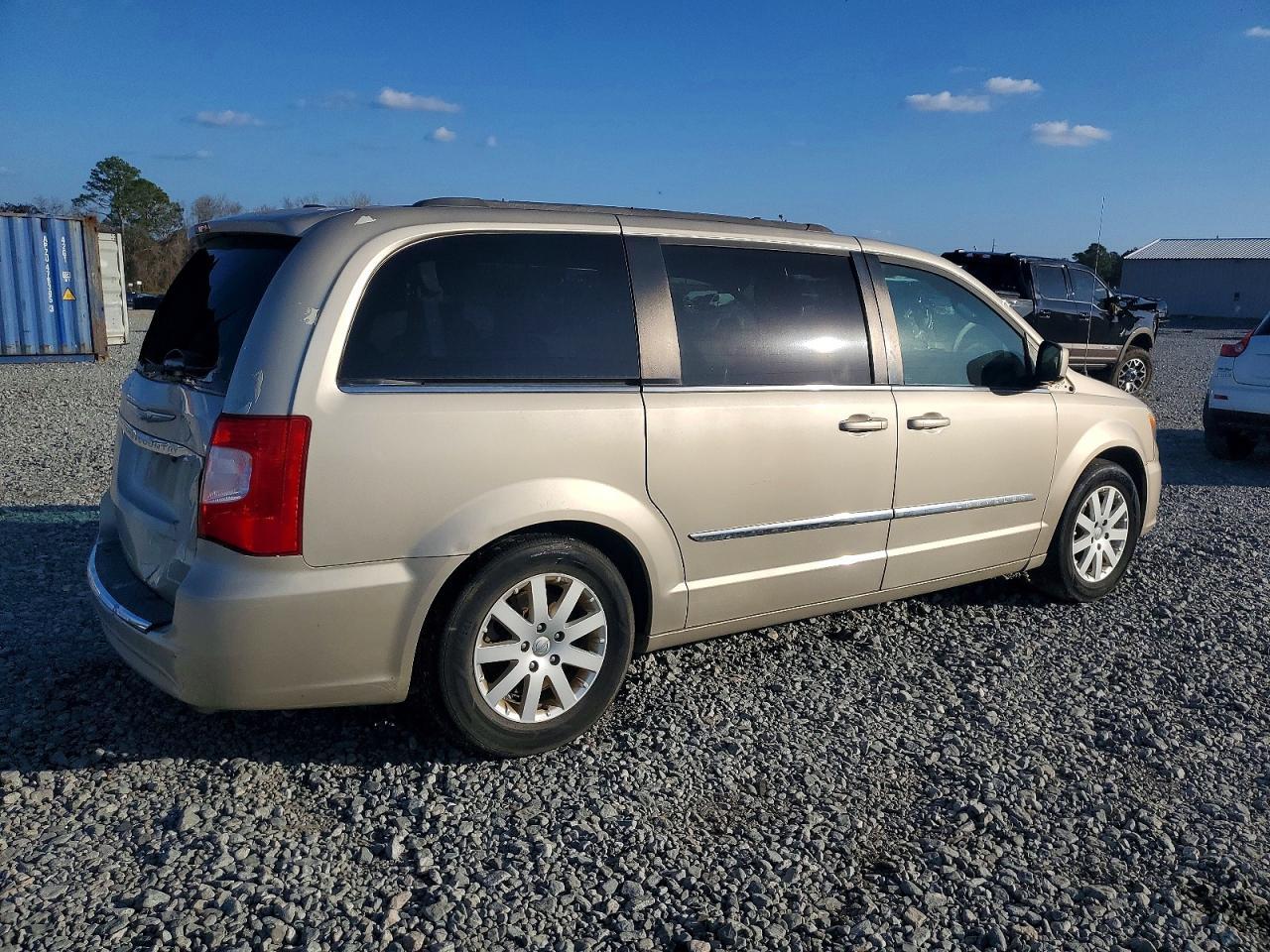 2014 Chrysler Town & Country Touring - Фото 3