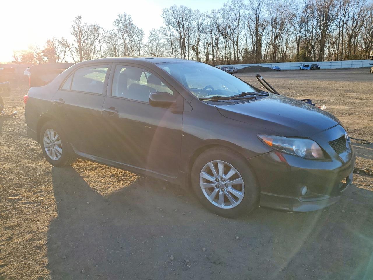 2010 Toyota Corolla Base - Фото 4
