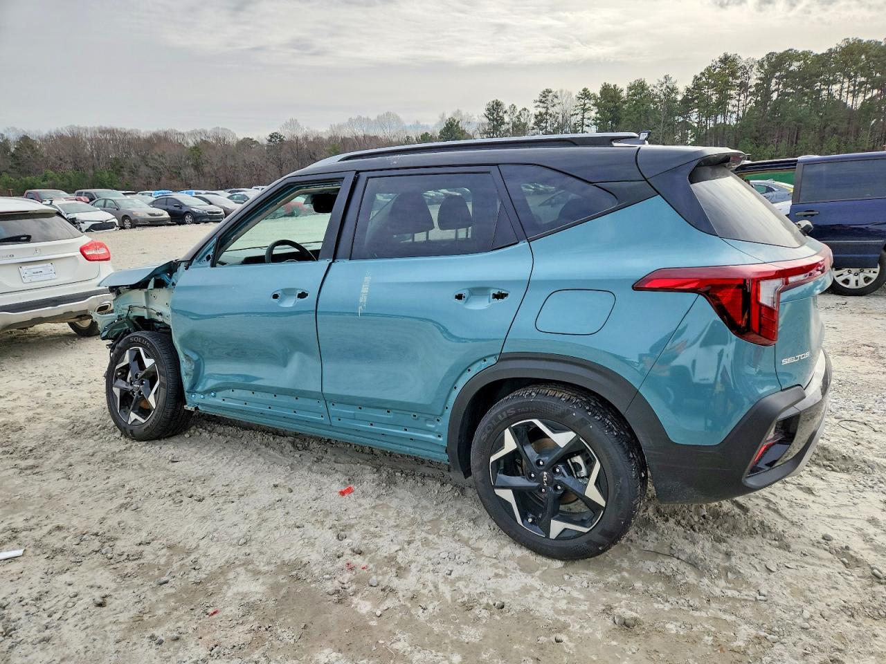 2025 Kia Seltos S - Image 2