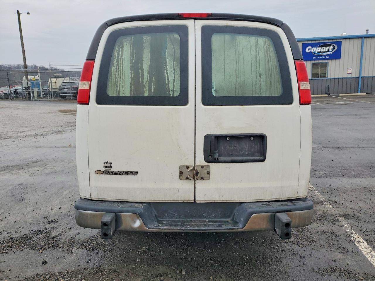 2018 Chevrolet Express 2500 Utility / Service Van - Фото 6