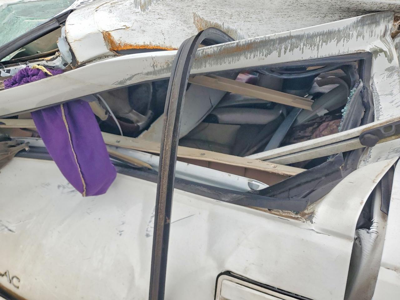 2000 Cadillac Escalade - Image 7