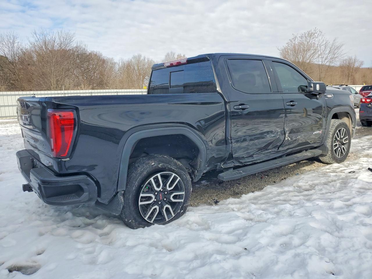2020 GMC Sierra K1500 At4 - Фото 3