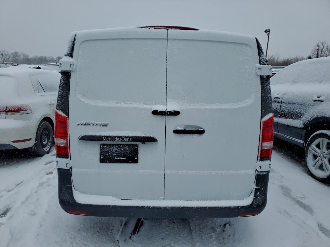 2022 Mercedes-Benz Metris - Фото 6