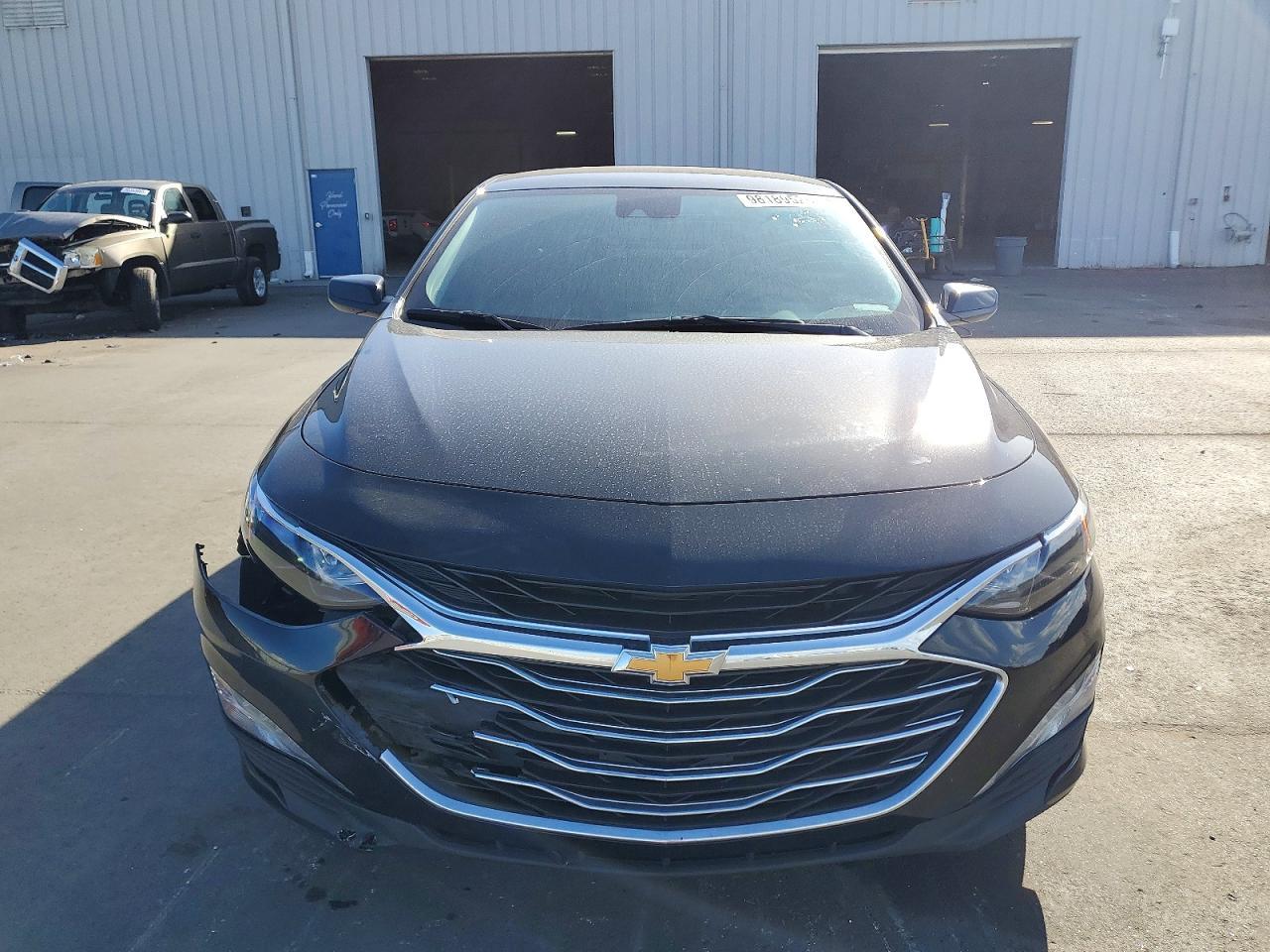 2023 Chevrolet Malibu - Image 5