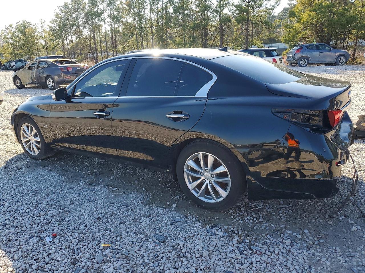 2017 Infiniti Q50 Base - Фото 2