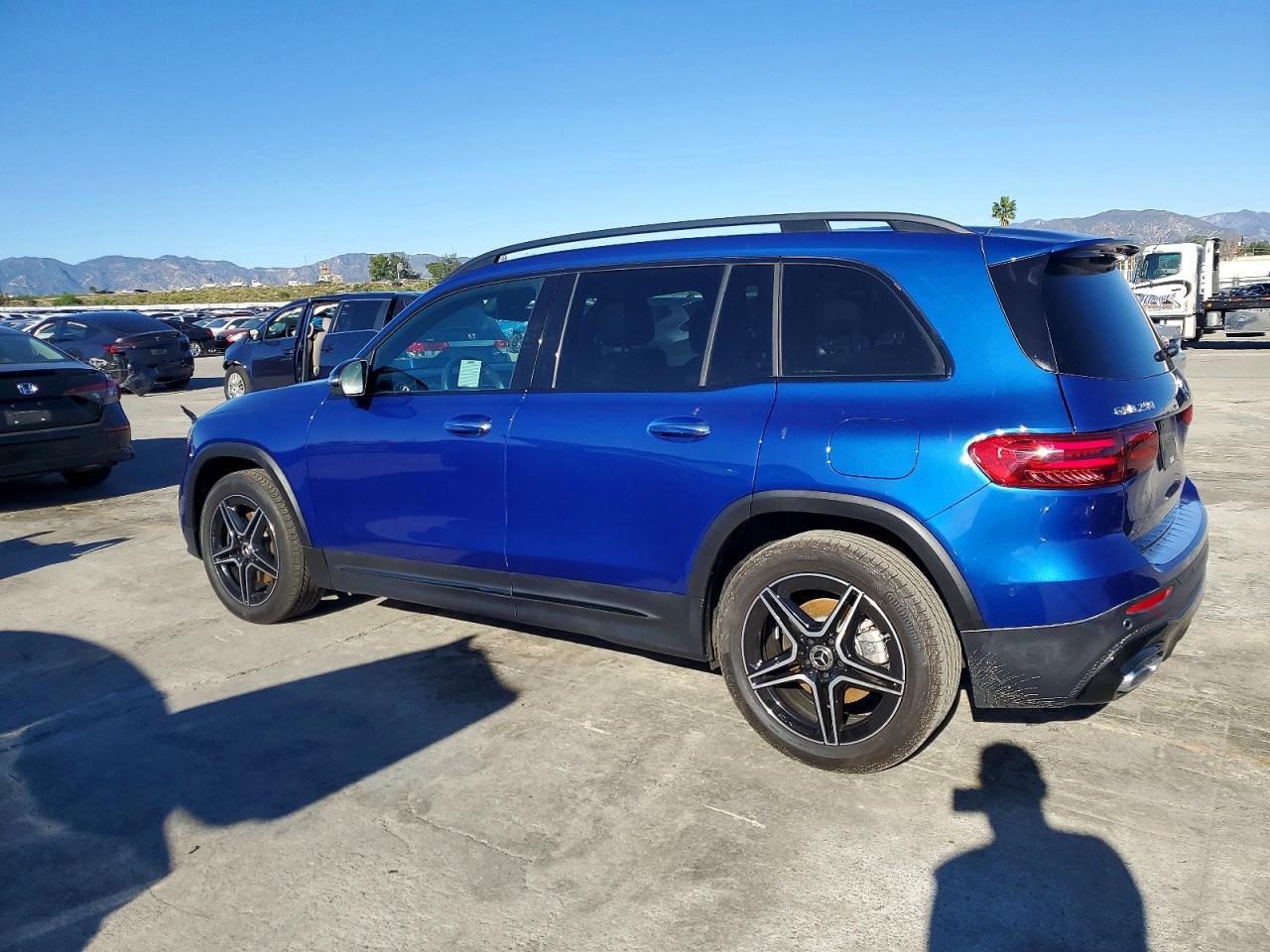 2024 Mercedes-Benz Glb 250 - Image 2