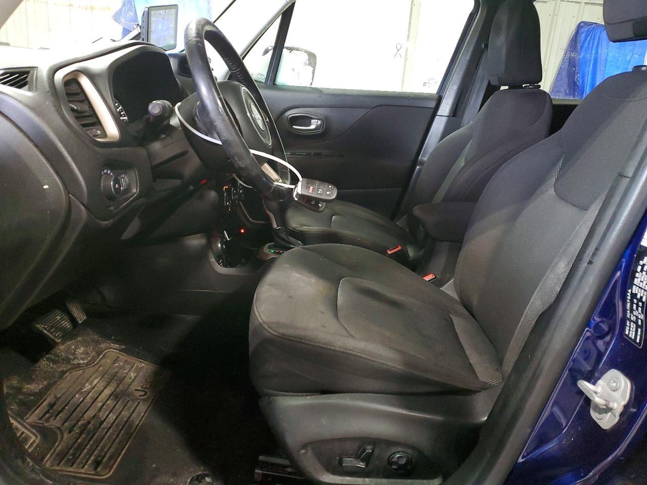 2017 Jeep Renegade Latitude - Image 7