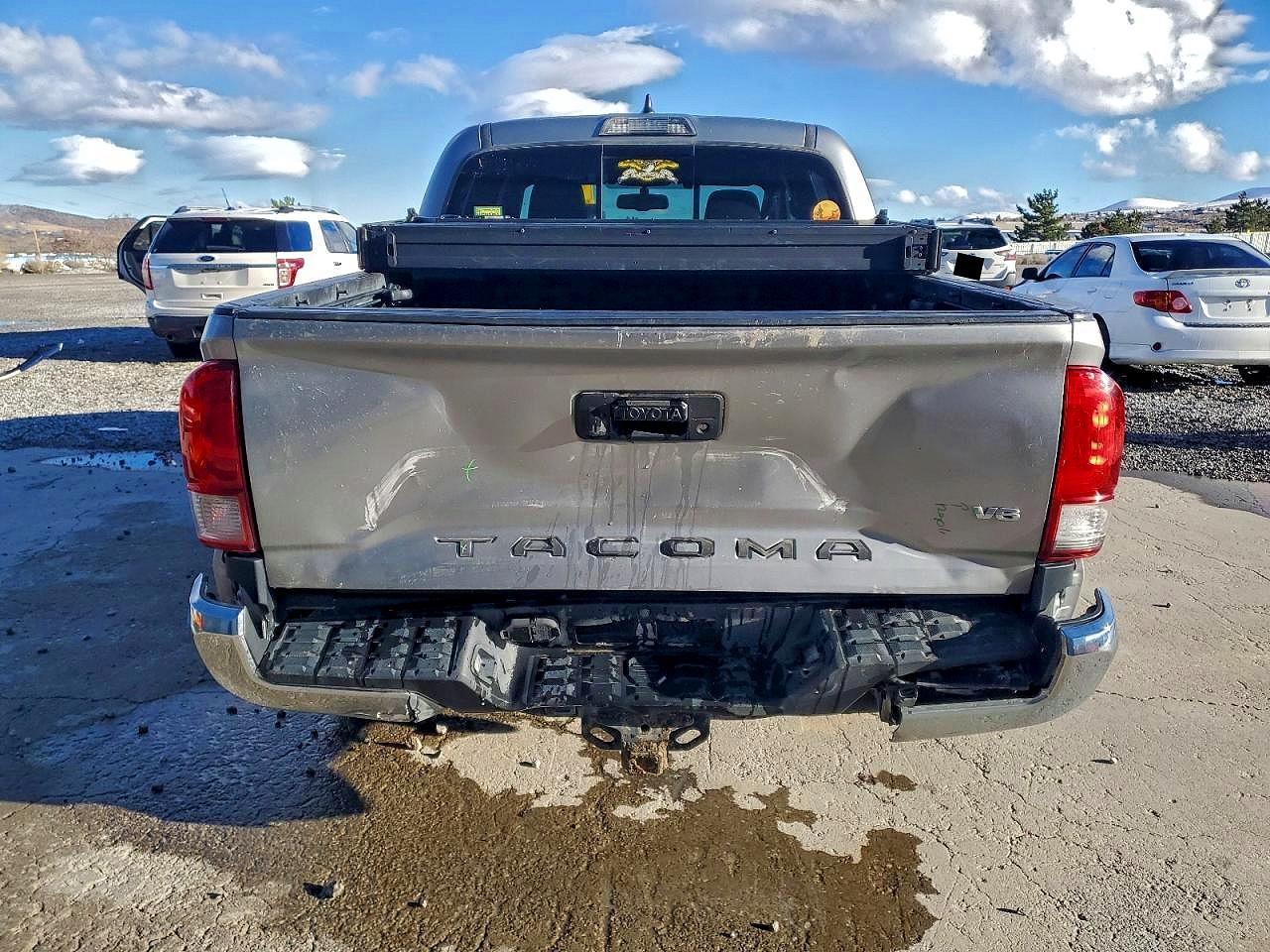 2017 Toyota Tacoma Double Cab - Image 6