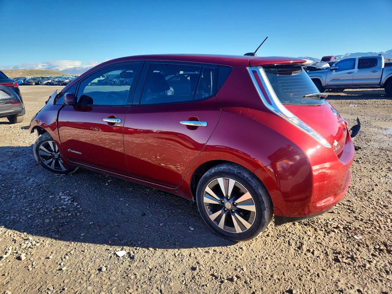 2015 Nissan Leaf S - Image 2